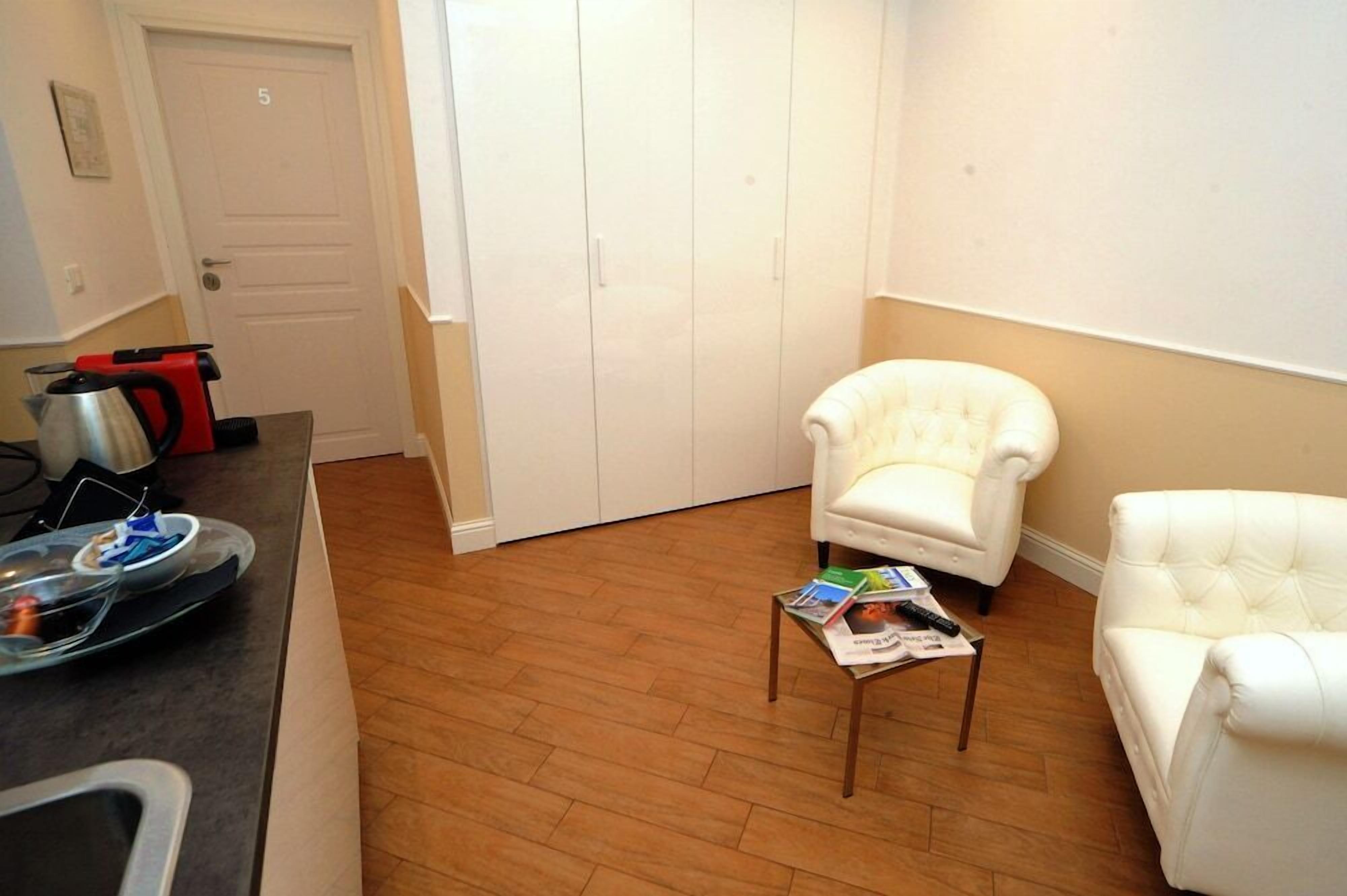 My Suites Piazza Di Spagna — Photos 3